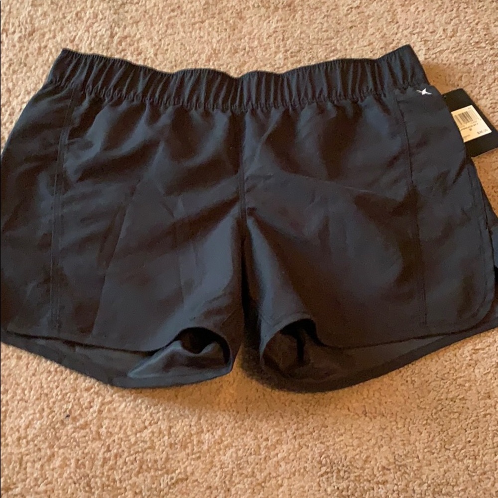 Women’s Hurley swum shorts (M)